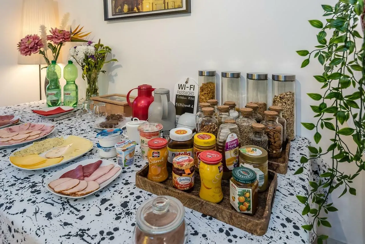 Bed And Breakfast Zeevat Waldperlach Munich Bed & Breakfast